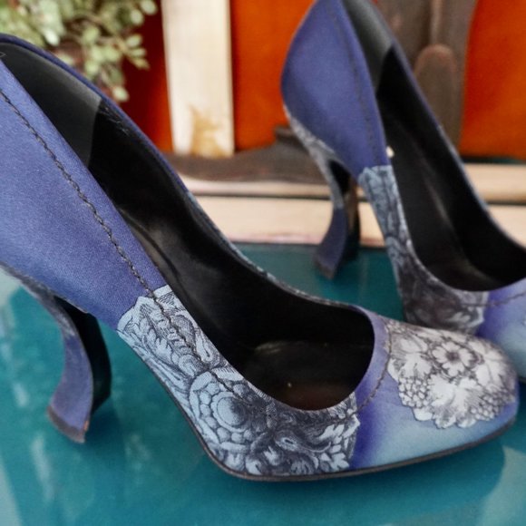 Prada Pumps - Size 36 (US 6B) - Picture 1 of 9